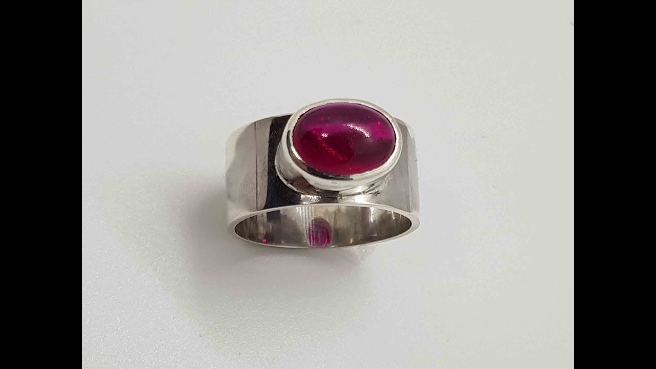 Oval cabochon ring preview