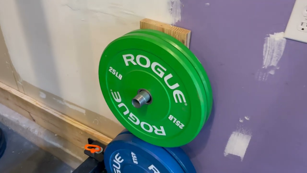 SIMPLE DIY WEIGHT PLATE HOLDER - WALL MOUNT - UNDER 20 MIN
