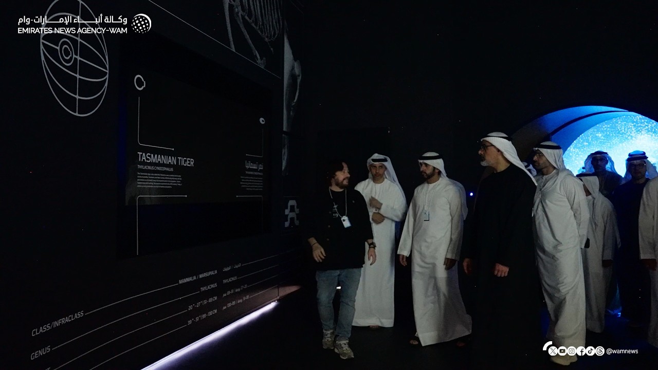 خالد بن محمد بن زايد يلتقي حمدان بن محمد بن راشد على هامش فعاليات القمة العالمية للحكومات 2026