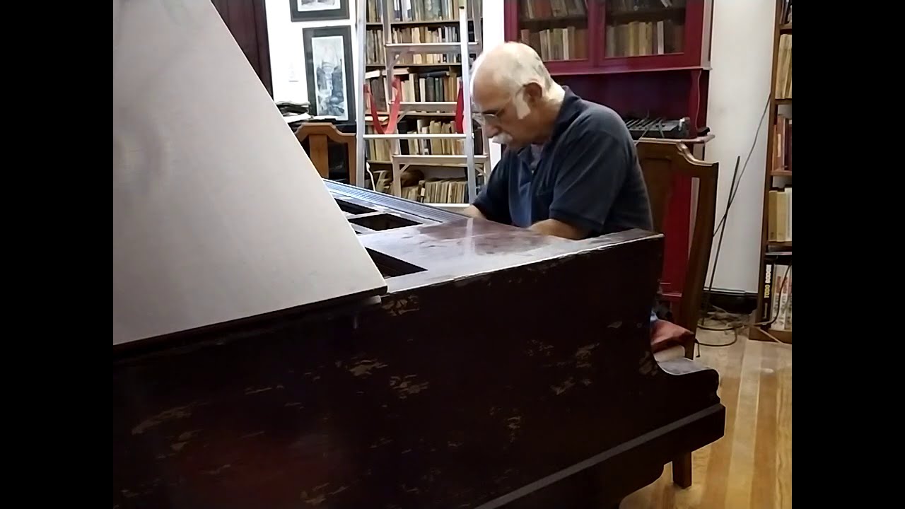Ritmo de tango (Héctor Tosar) por Leo Maslíah