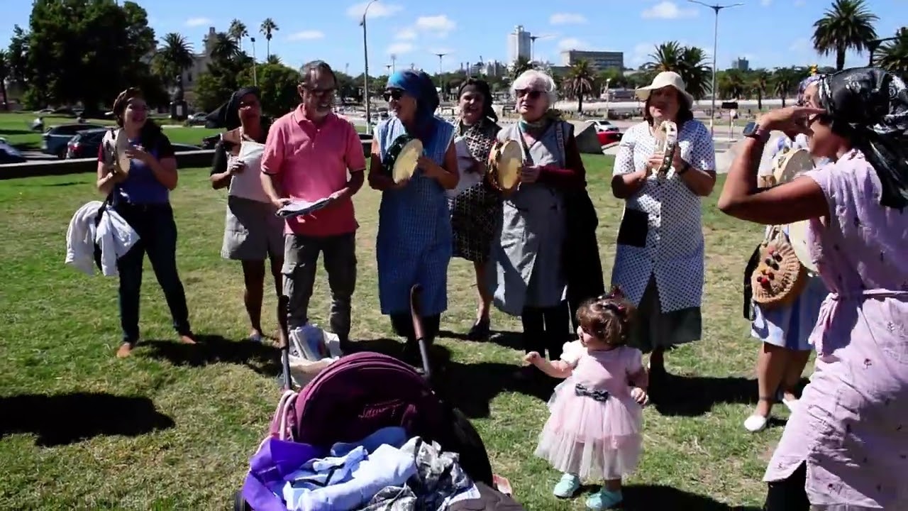 O son da Ruxidora en Día de la Mujer en Montevideo