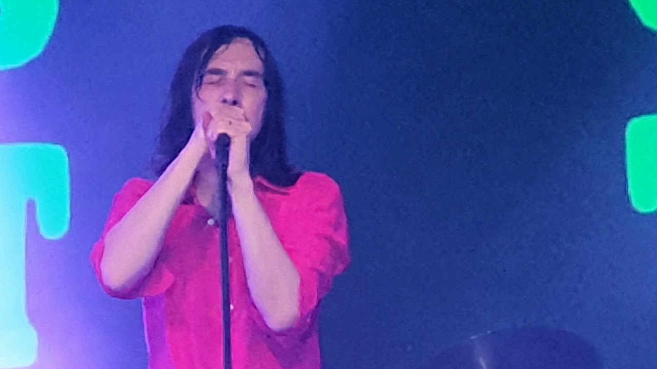 PRIMAL SCREAM - Glasgow Barrowland 17th December - Velocity Girl (with Jim Beattie)
