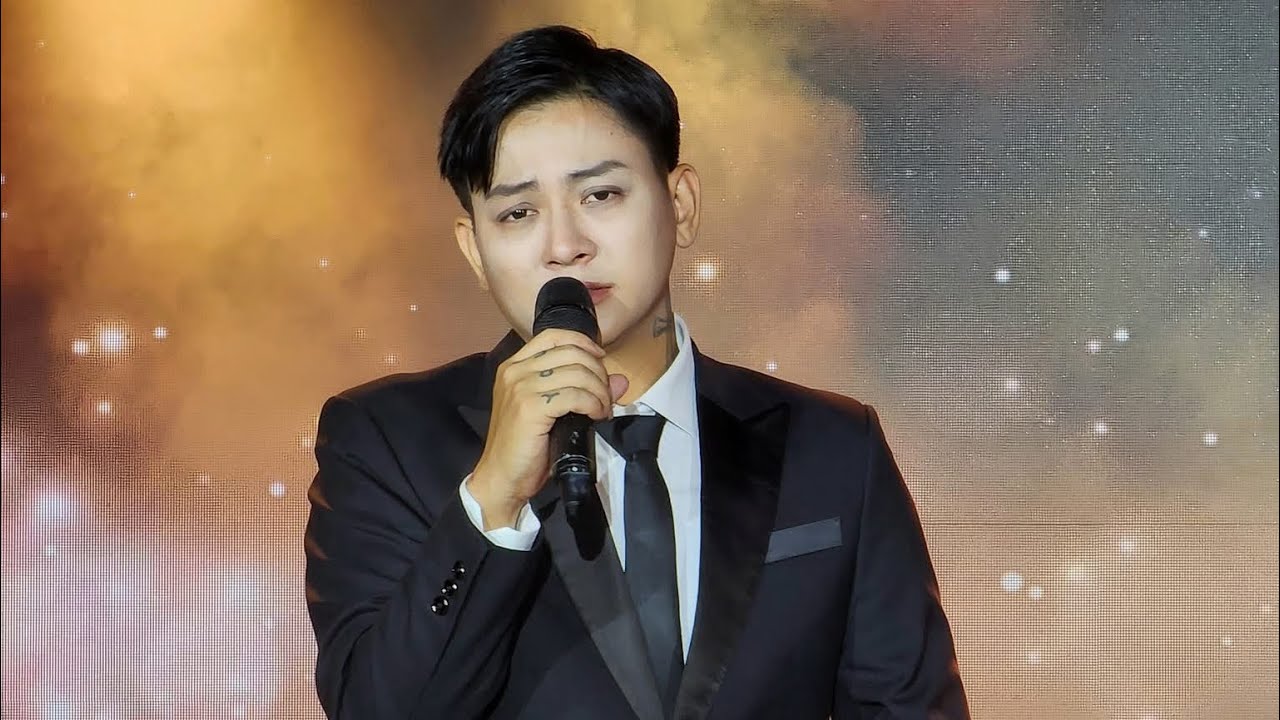 Chỉ còn những mùa nhớ | Hoài Lâm live 16/08/25 at Sky Lounge Hà Nội