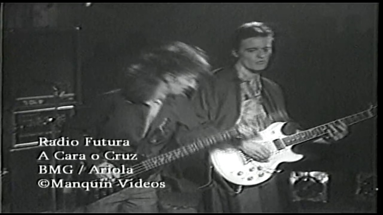 Radio Futura - A Cara o Cruz (Clip Oficial) 1987