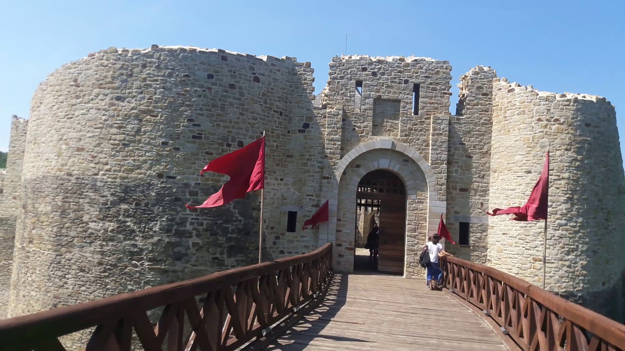 Румыния. Буковина. Сучава. Тронная крепость.