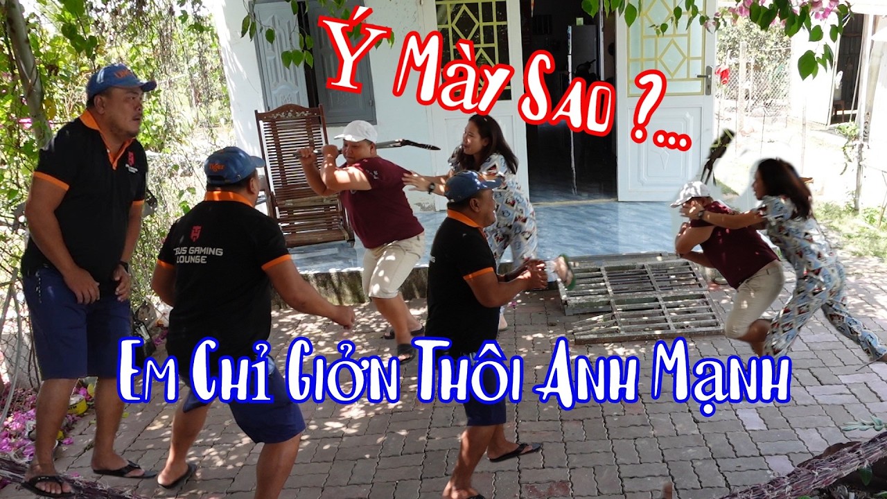 Khá Lâu Rồi Bà Bé Mới Té Đái Khi Mạnh Mong Manh Nổi Nóng Bật Lại