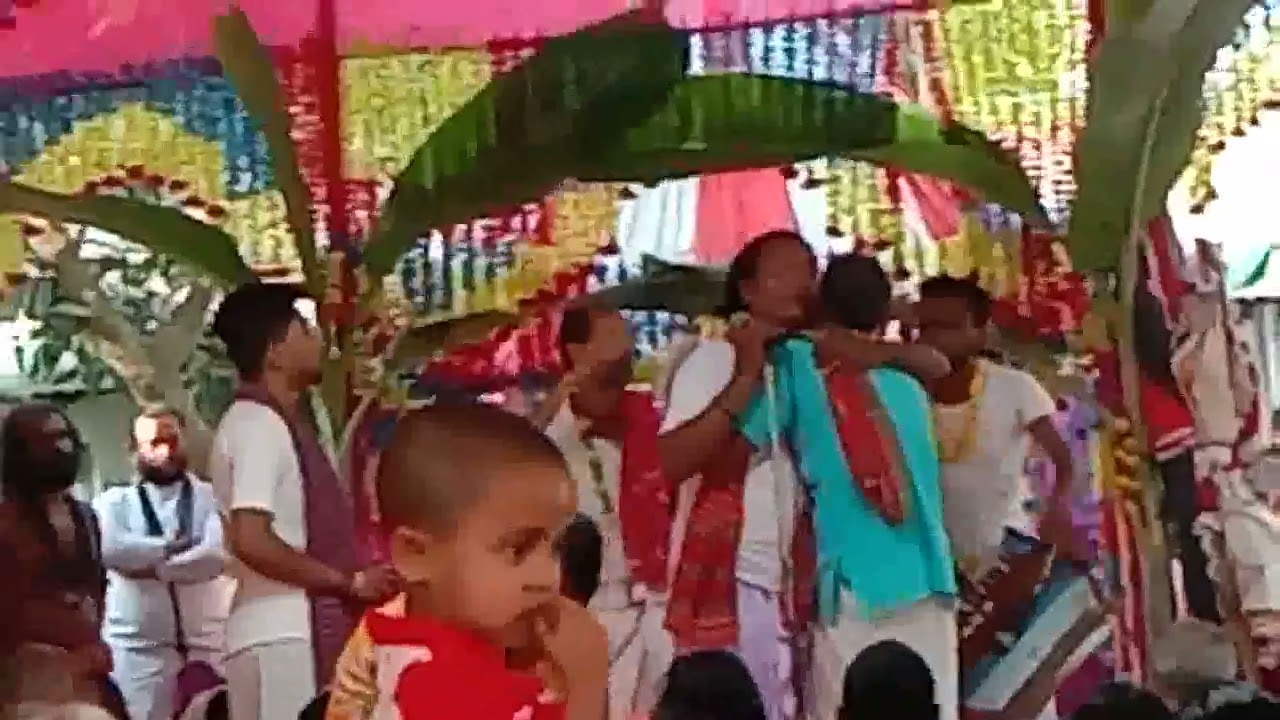 রাজু মন্ডল ও শিল্পী মন্ডল এর বাড়ি হরি সংকীর্তন। সুরেশ গোঁসাই, অমিত, অমর বণিক,চাকদা বনমালী পাড়া।