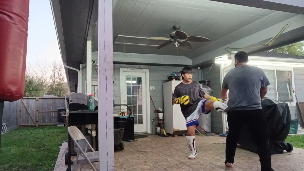 Kick push