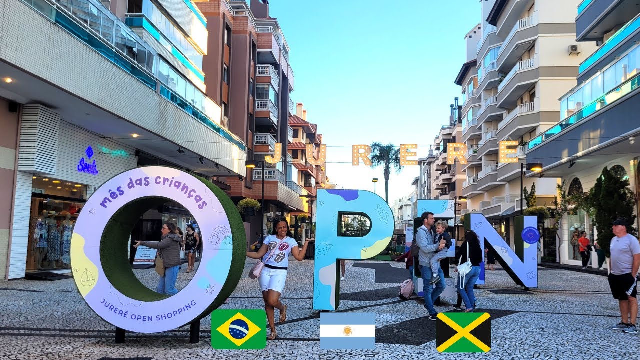 Touring Brazil's Elite Neighbourhood in Florianopolis (Jurere)
