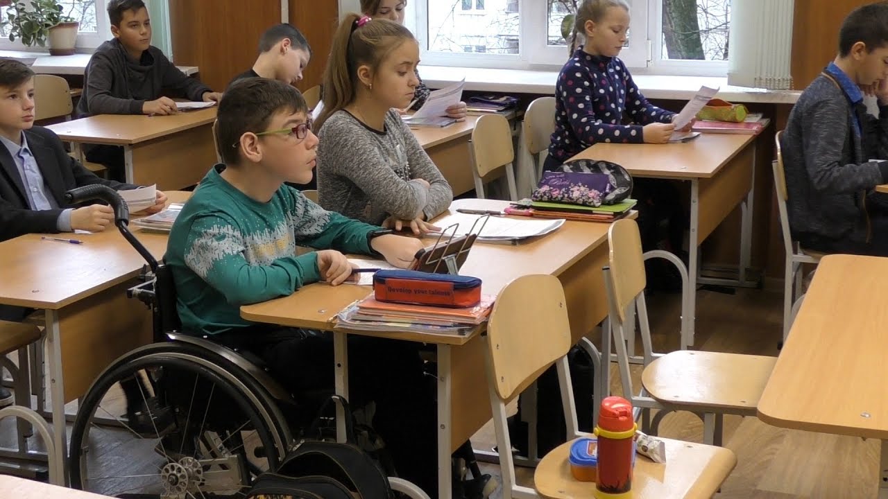 Хмельницький. СЗОШ №8 з інклюзивною формою навчання