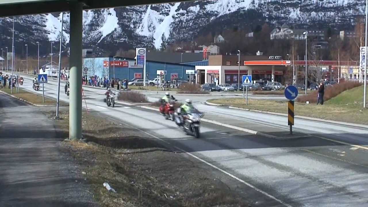 1 mai 2012 Mosjøen - Mo. Vårslipp av sykler og Am-cars.