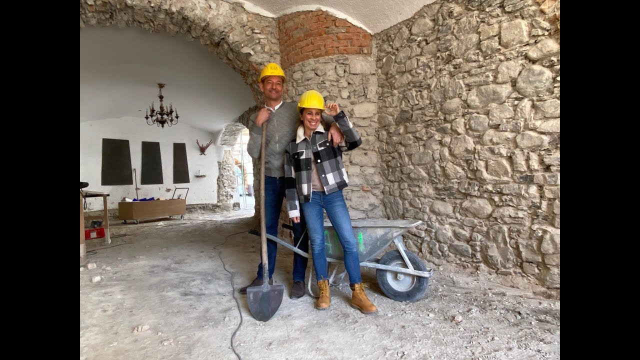 Teil 2 - Bauvideo Frühling 2021 - Innenpool & Klosterhof