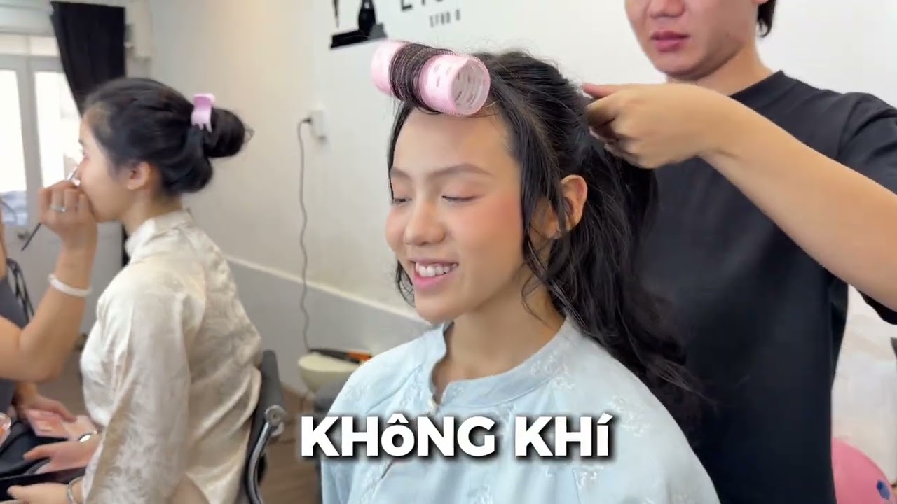 Các bạn hãy cùng xem mình chụp hình cùng 2 bạn sinh đôi đã chơi chung với nhau 8 năm nhé 🤩❤️😍🤣😘 