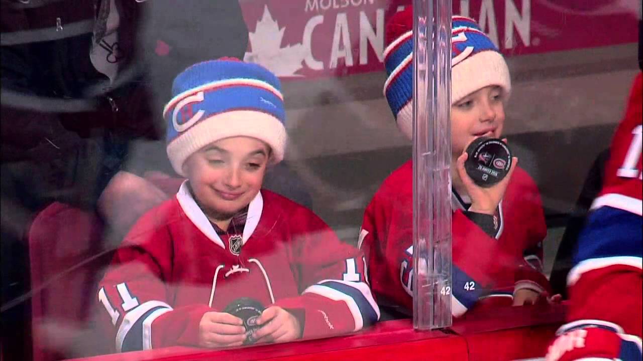 Gotta See It: Adorable fans getting pucks, Hab-in’ a good time