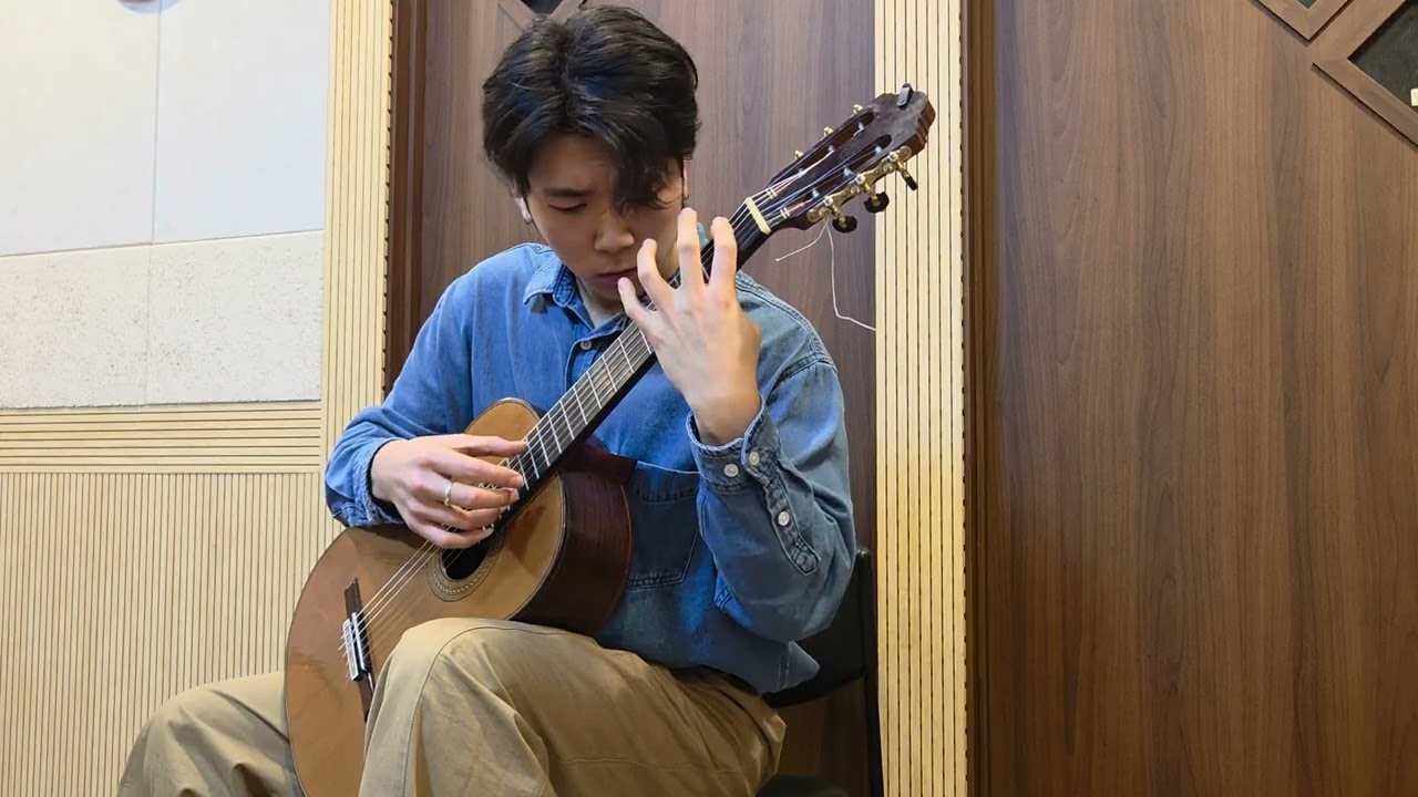 L.Berkeley-Sonatina for Guitar op 52, 1st mov. 