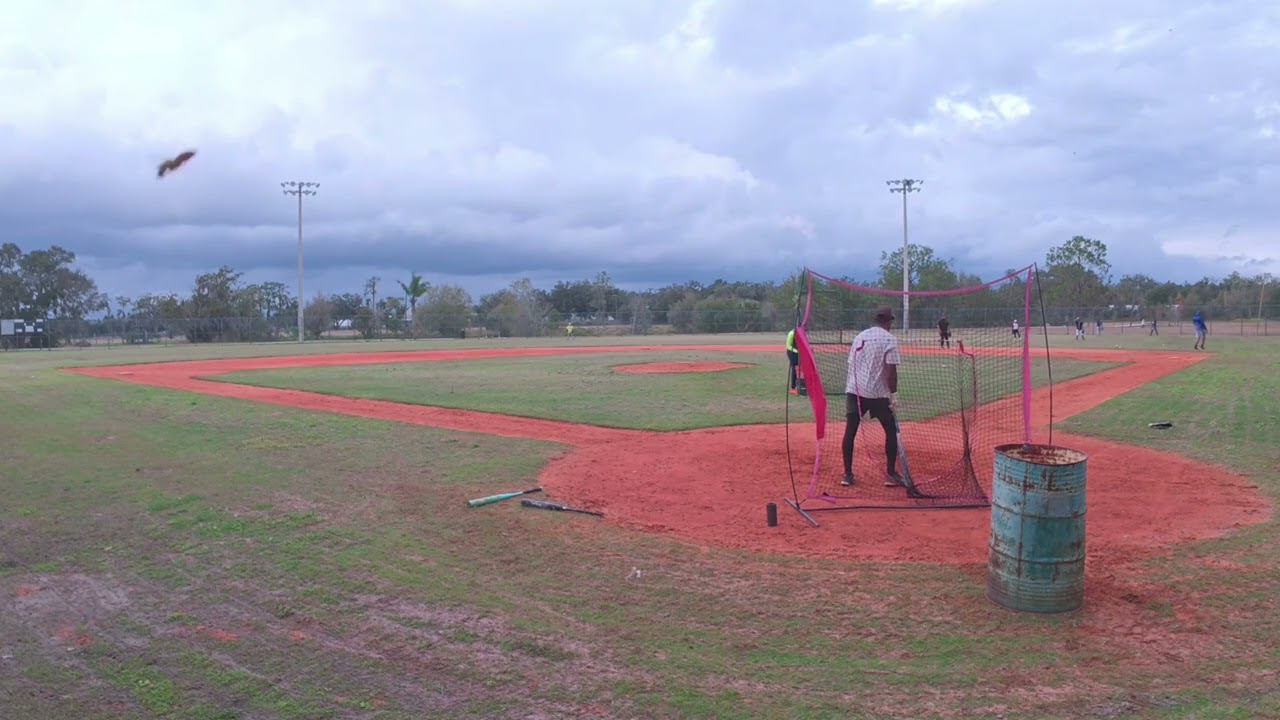 Practica de bateo renier al bate softball 