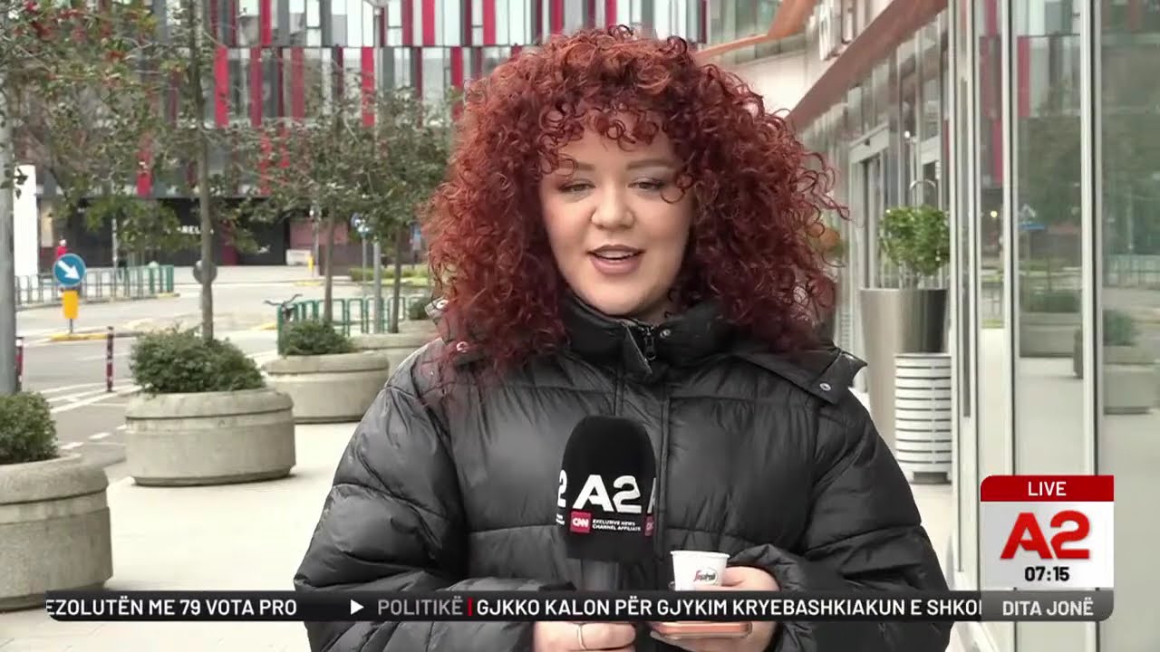 Gazetarja lë raportimin live, ja çfarë i ndodhi