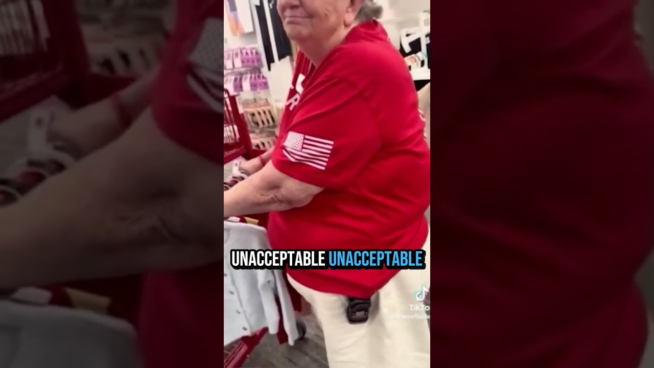 Сотрудница Target Карен резко отреагировала на футболку с изображением Чарли Кирка.