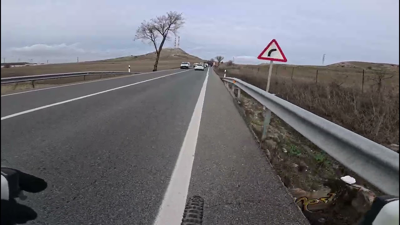 SCOOTING AROUND LOECHES - Windy Day, No Rain Despite Clouds {Insta360 Ace Pro - 1080p HD}