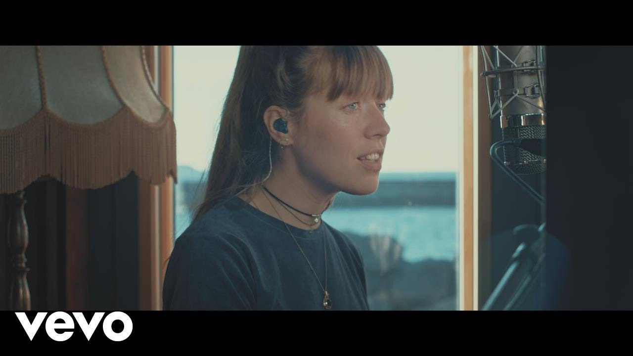 Antje Schomaker - Gotham City (Akustik Session)