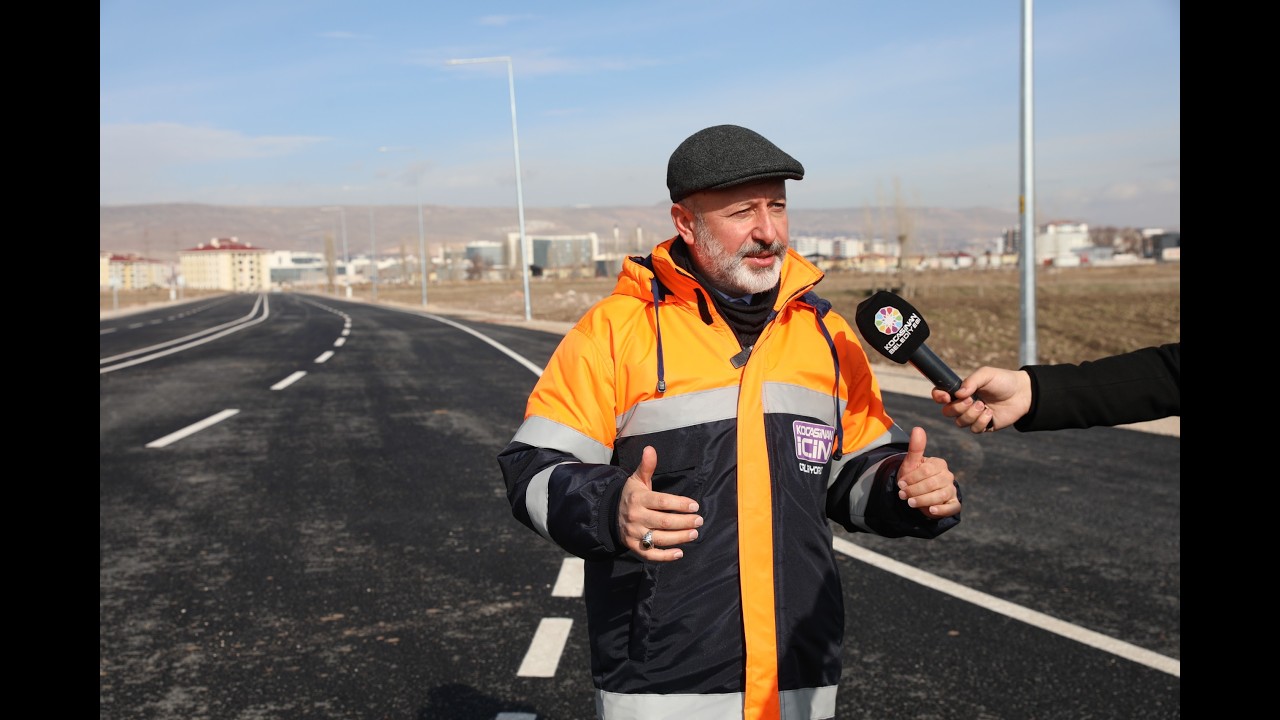 BAŞKAN ÇOLAKBAYRAKDAR “ASFALT FREZE ARACIMIZLA DOĞAYI KORUYOR, EKONOMİYE GÜÇ KATIYORUZ”