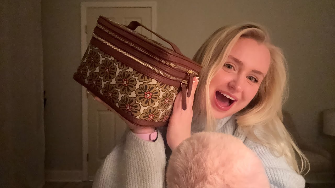 🥰💋💄 ASMR What’s In My MAKEUP BAG 💄 💋🥰