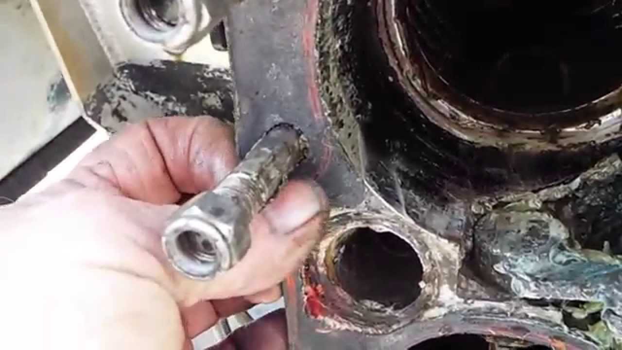 Mercruiser Alpha 1 Gen 2 drive that was stuck in reverse.