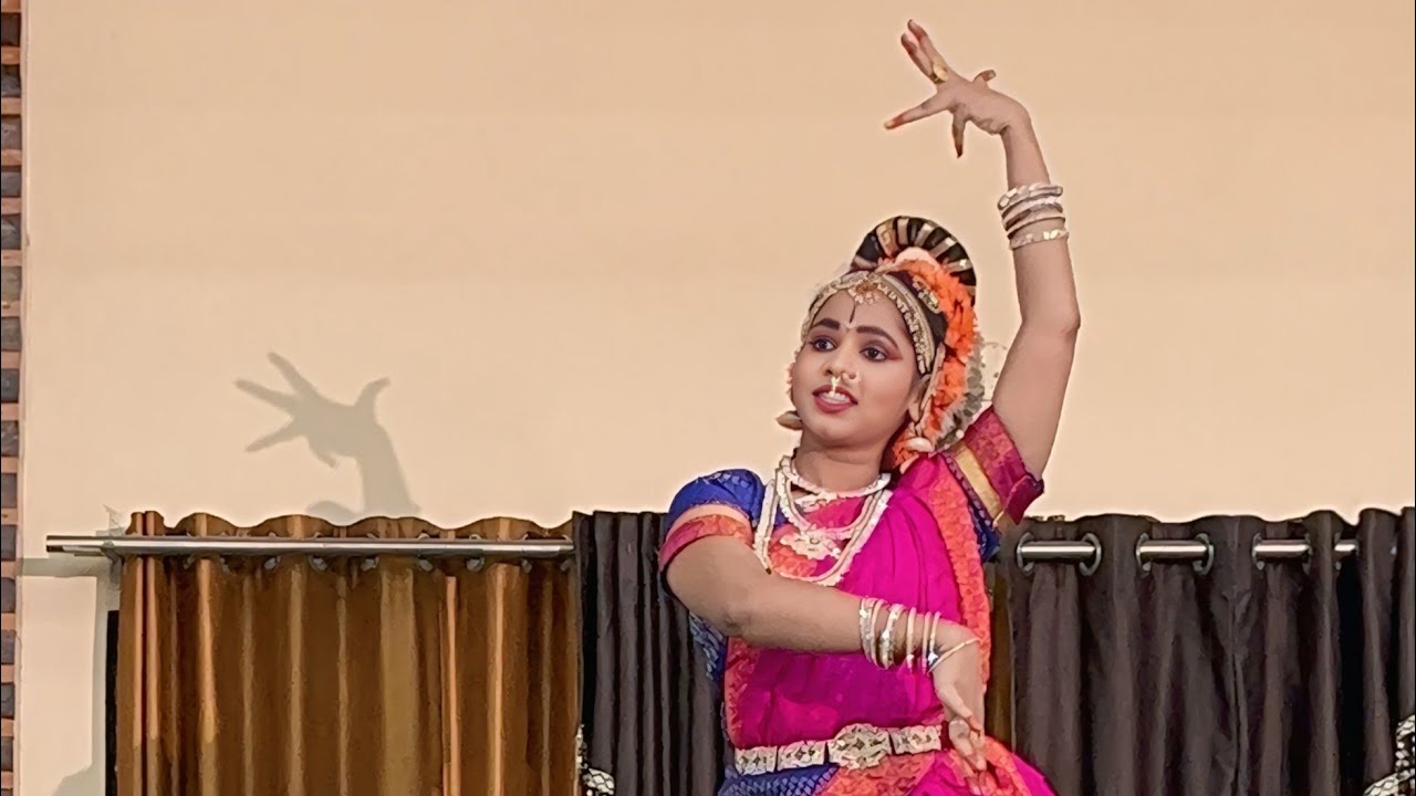Christmas special || Hrudayam ullasinchi song || kurchipudi dance || Sailaja Sweety || #christmas