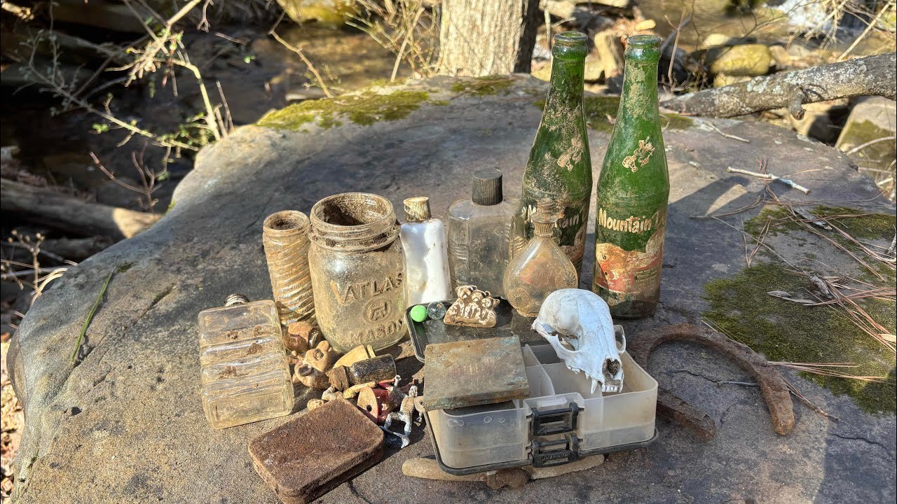 FUN AT THE DUMP #countrydiggers #dumpdigging #bottledigging 