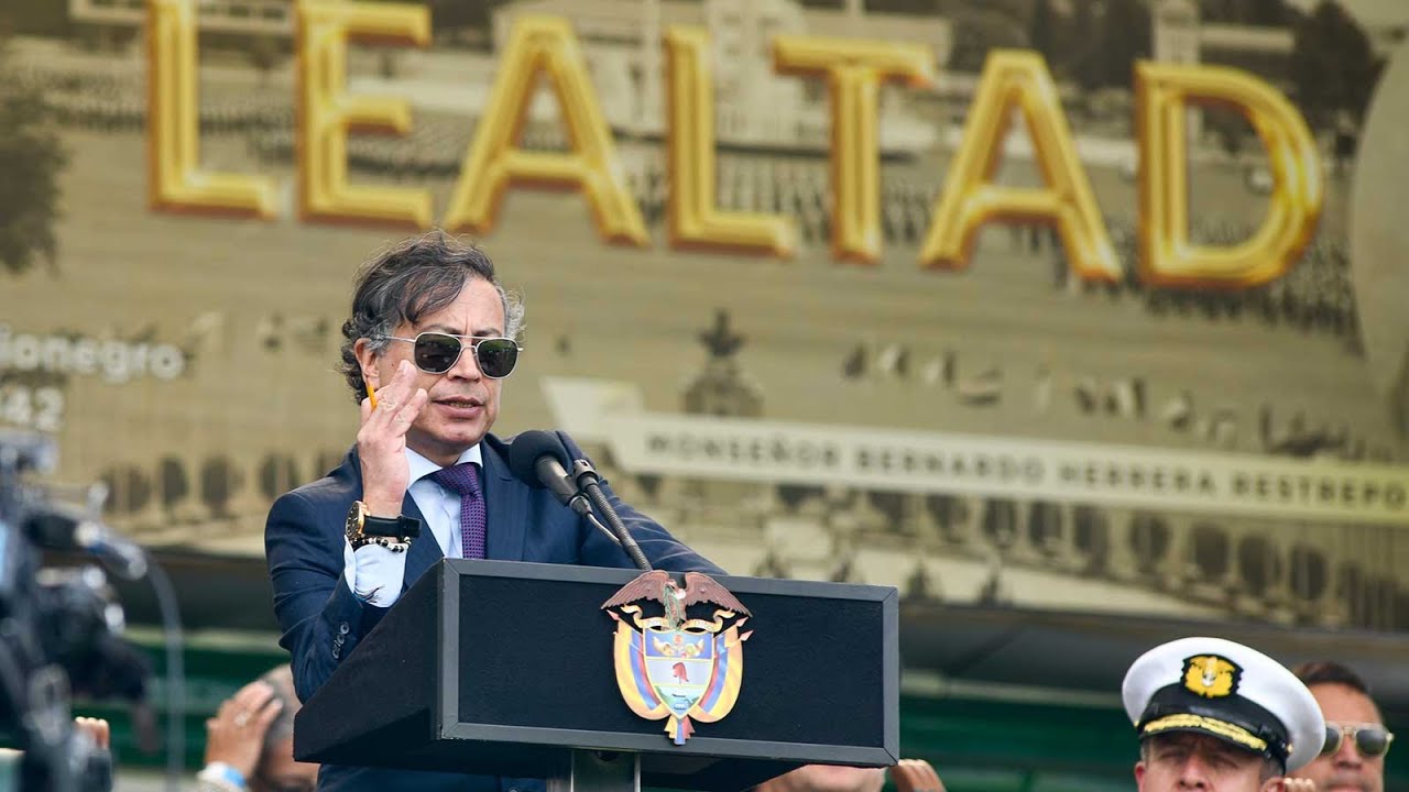 Presidente Gustavo Petro durante la Ceremonia de Oficiales de la Escuela Militar José María Córdova