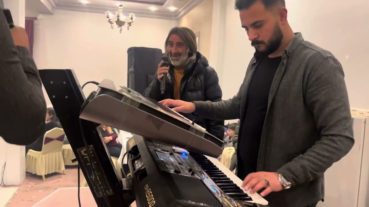 Güner ve Alkan. Ailesinin düğünü Mutluluklar .
