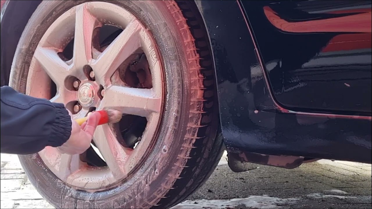 Wheel Cleaning with Kenotek Wheelcleaner X-tra 4200