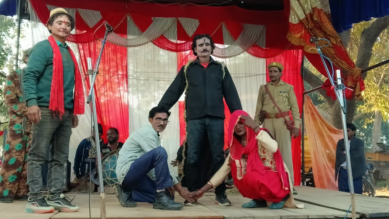 रायबरेली जिला में एक नई नौटंकी और खुल गई है मलिक संतराम मिस्त्री पता परशुरामपुर थाना जगतपुर रायबरेली