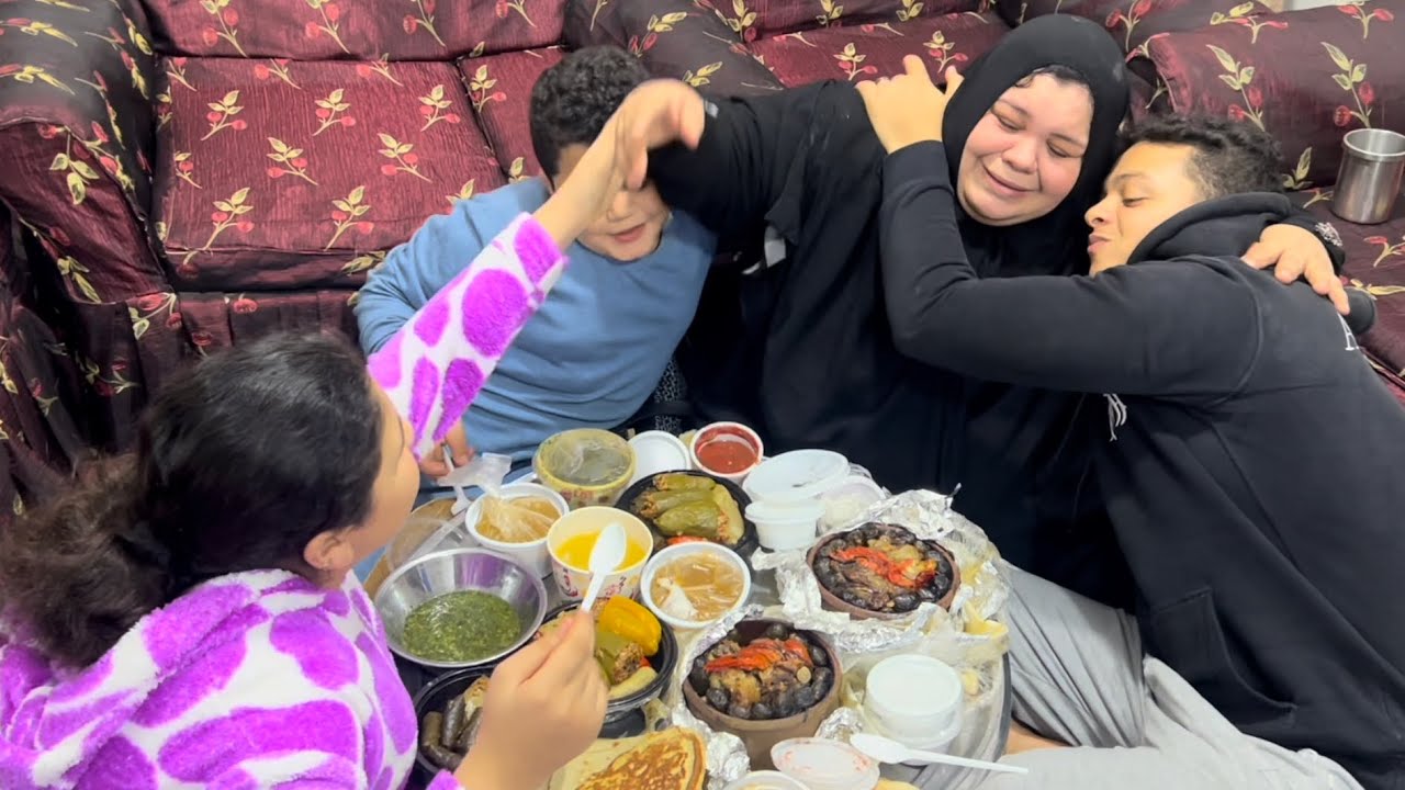 ابكي بدل دموعي دم علي عيالي اللي الدنيا والناس تيجي عليه وتشتمني وربنا قادر يحسبني علي تعبي عشان عيا