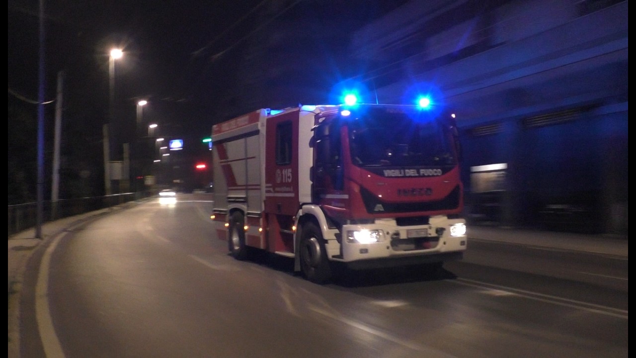 APS Iveco MaxiCity Vigili del Fuoco di Ancona in Emergenza / Italian Fire Brigade in Emergency