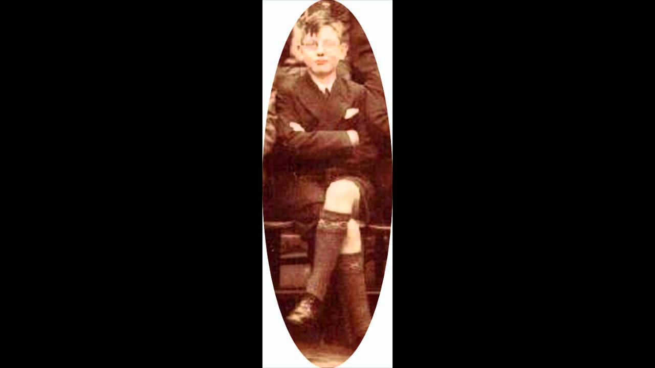 A tribute to Denis Wright (boy soprano) singing The Better Land - For Stephen R Beet (1942).wmv