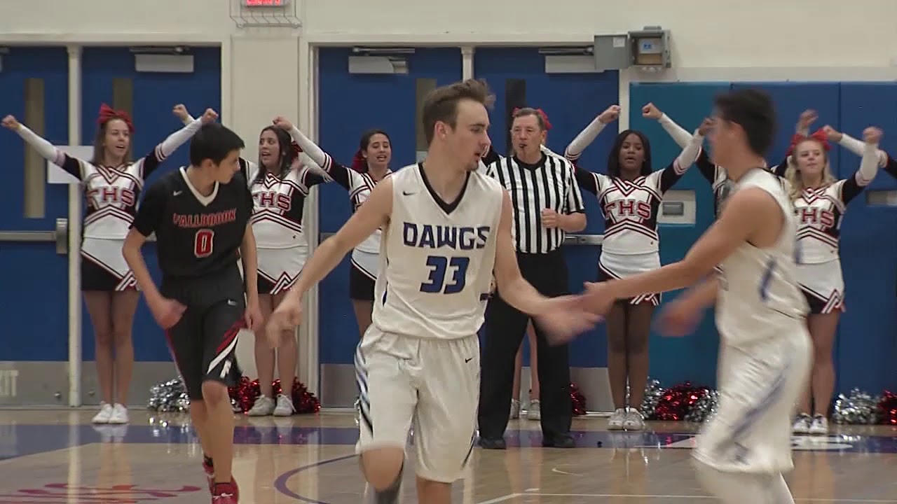 Ramona defeats Fallbrook 54-48 in boys hoops.