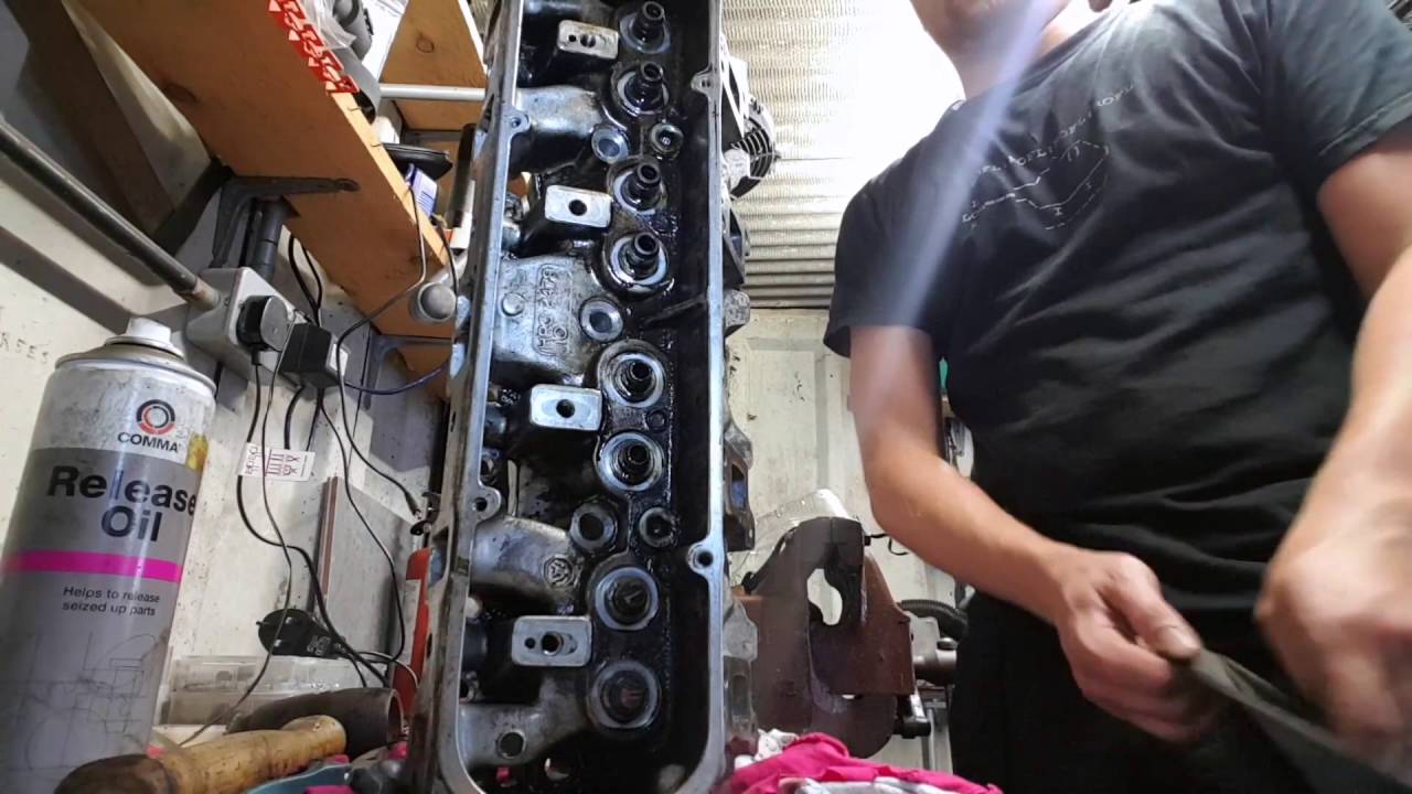 Rover V8 Rebuild Part 3 (Valve and stem seal removal) - Capri V8 Project Part 11