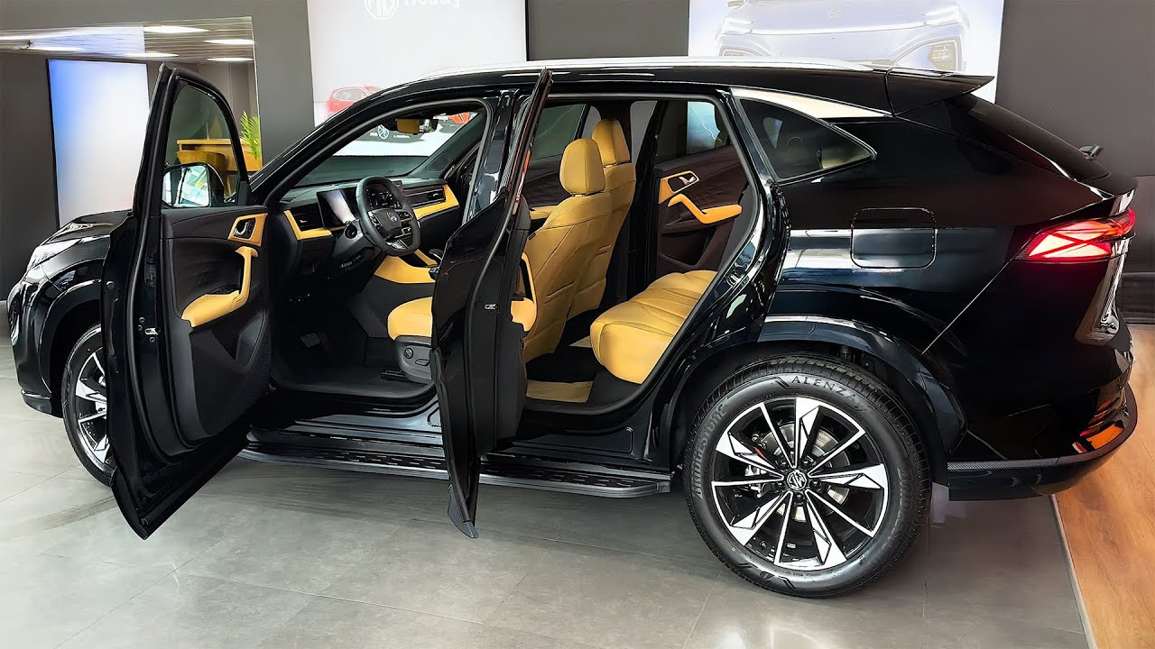 MG HS PHEV 2025 - Exterior and Interior Details