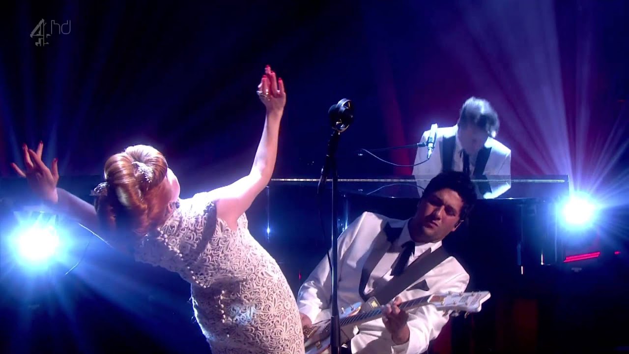 Paloma Faith - Never Tear Us Apart - Chatty Man 2-11-2012. HD