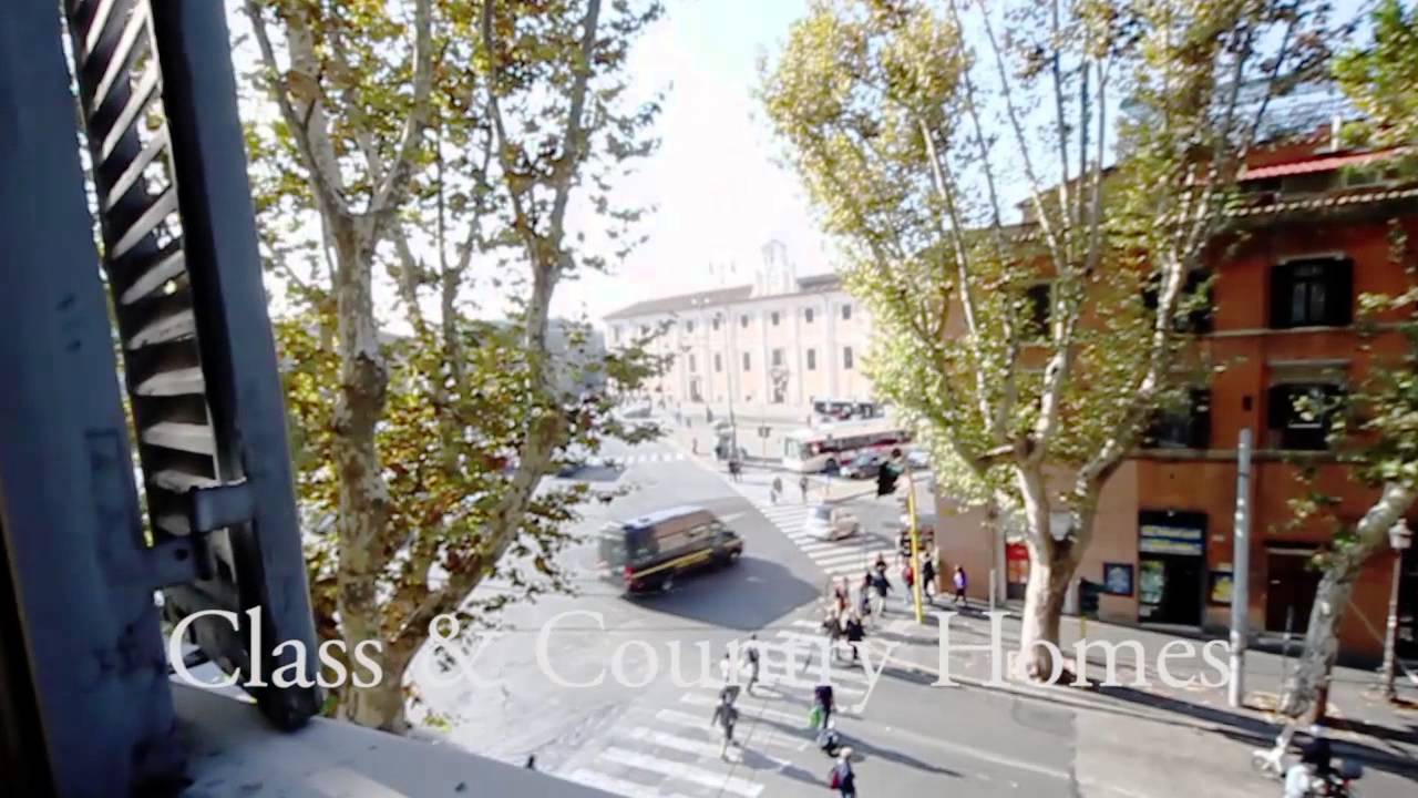 Roma - Piazza San Giovanni - Appartamento da Ristrutturare in Vendita