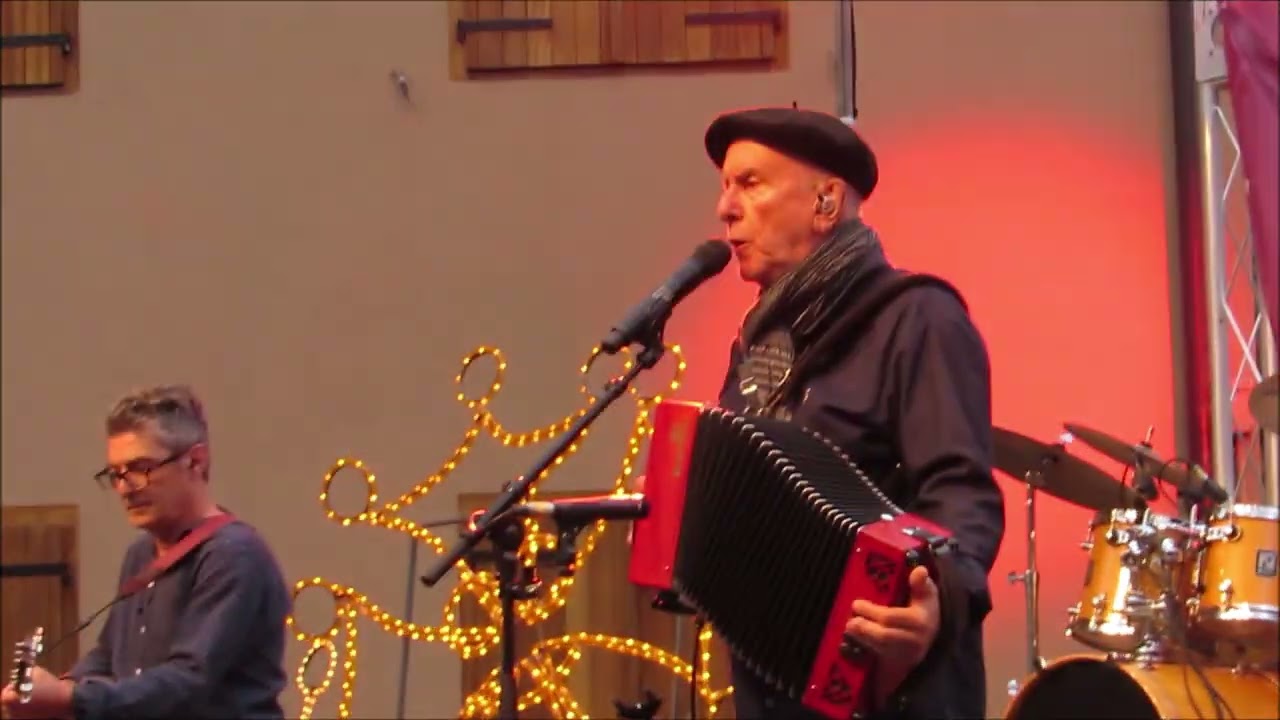 31au corsa Aran per sa Lengua - Concert du groupe NADAU - Vielha 27 juillet 2025 - Vidéo 10/15