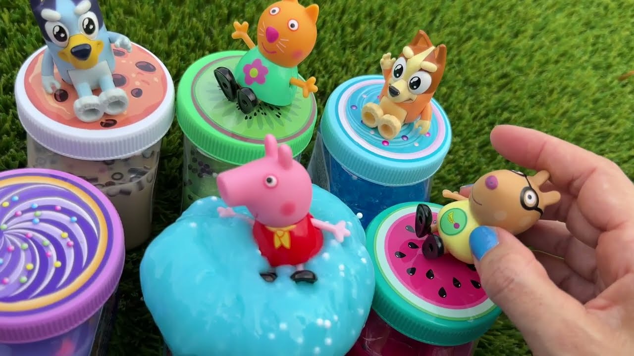 Slime! Bluey, Peppa & Friends stuck in slime - Bluey toys