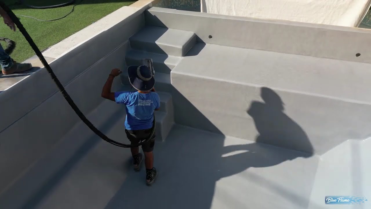 Chantier BLUE FLAME piscine en GREY DIAMOND sur Marseille