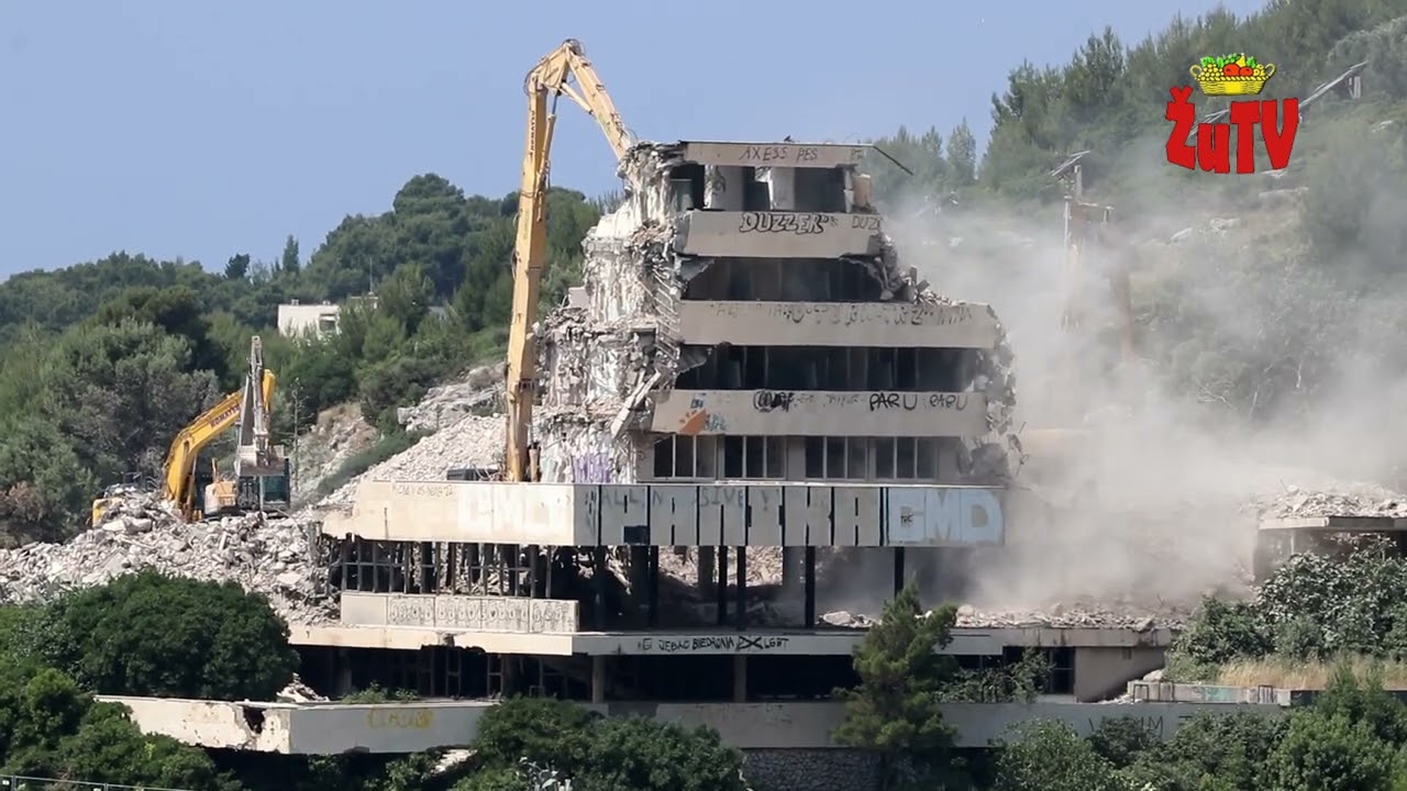 Rušenje ex hotela Pelegrin u Kuparima