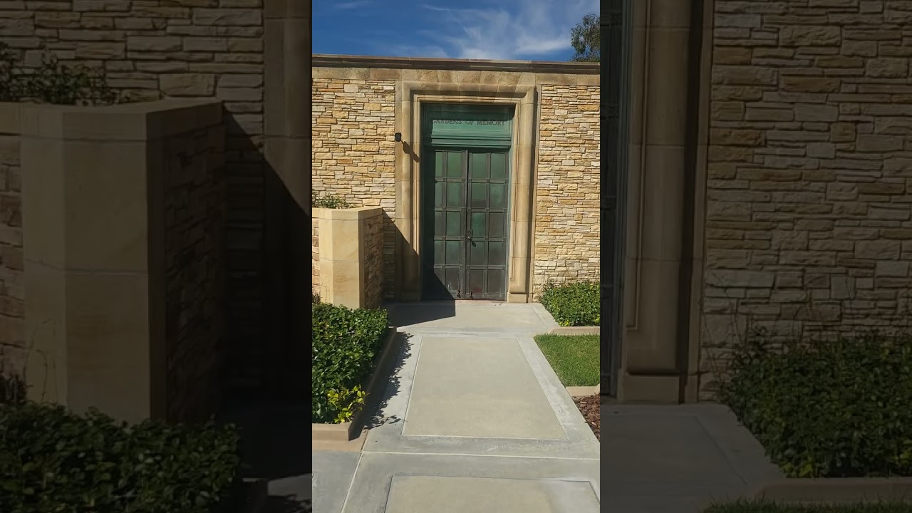 Kathryn Kuhlman: Forest Lawn Cemetery-Gravesite, 