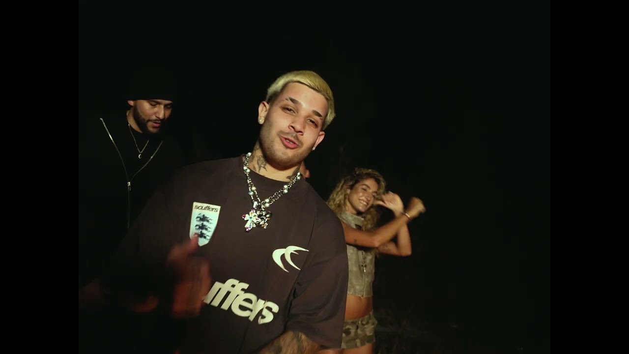 MEDIA LUNA - Chris Palace FT. Botlok (Video Oficial)