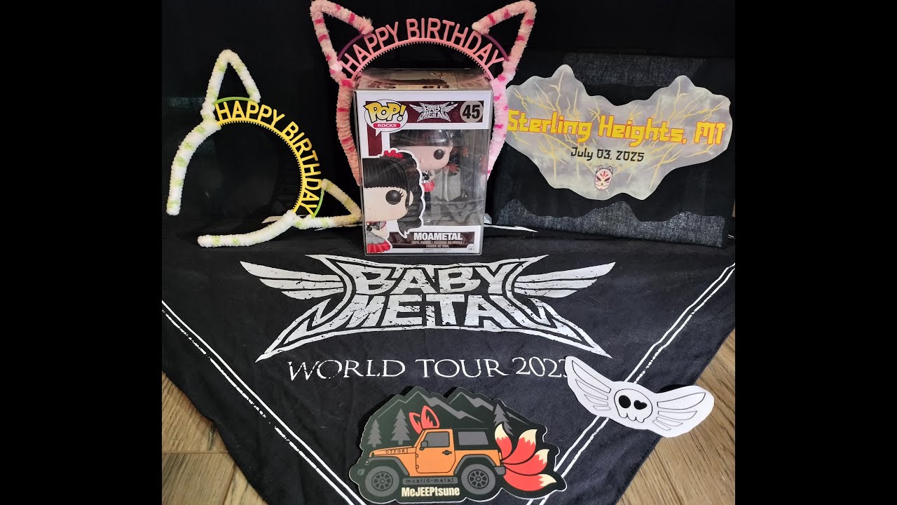 What's more kawaii than cat ear 'Happy Birthday' headbands?