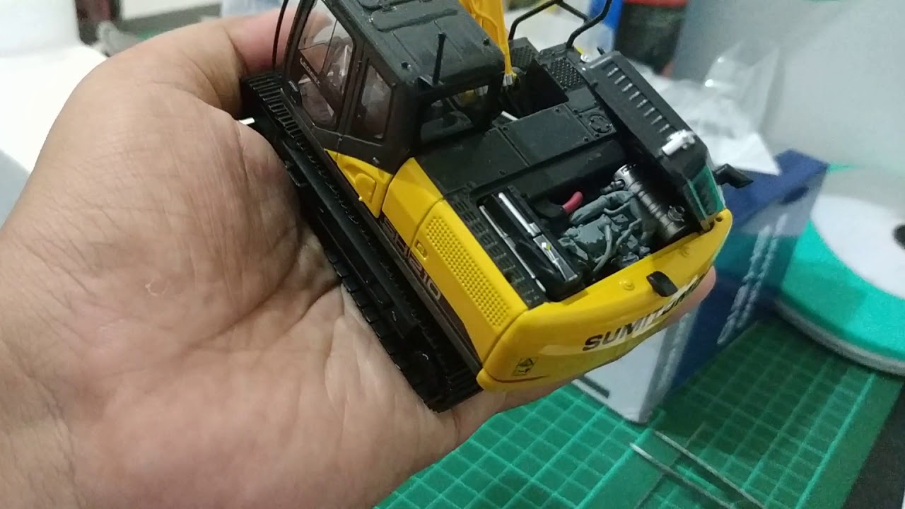 Review diecast excavator Sumitomo SH210 skala 1:50