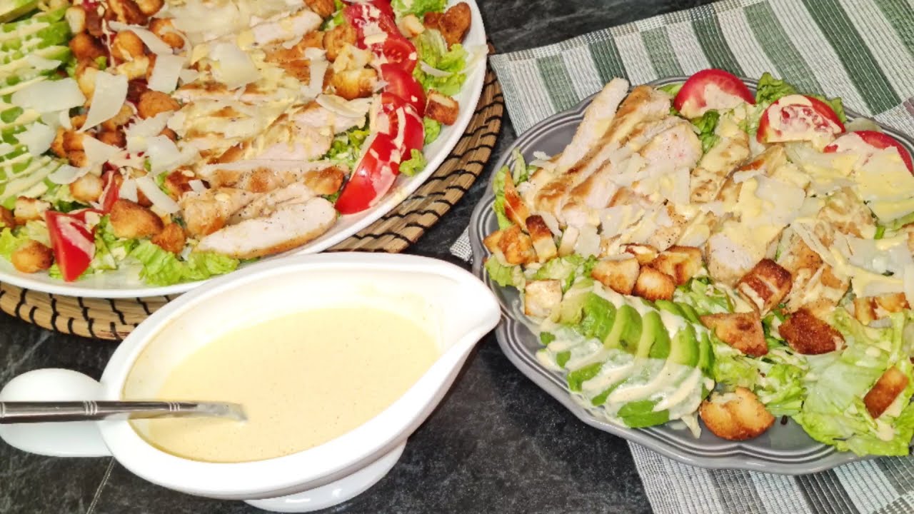 la fameuse salade césar très simplifiée avec sa sauce et ses croûtons / بالعربية و الفرنسية